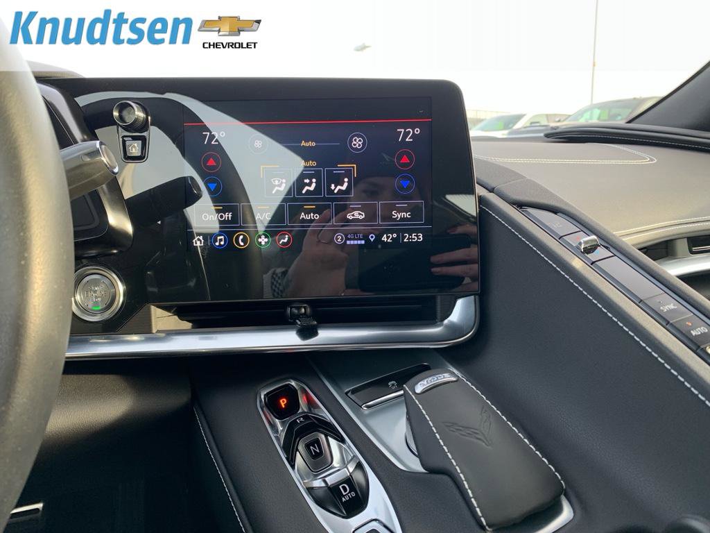 Used 2021 Chevrolet Corvette Stingray Coupe w/ Chrome Exterior Badge Package image 26