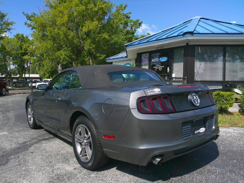 Used 2013 Ford Mustang Premium RWD image 7