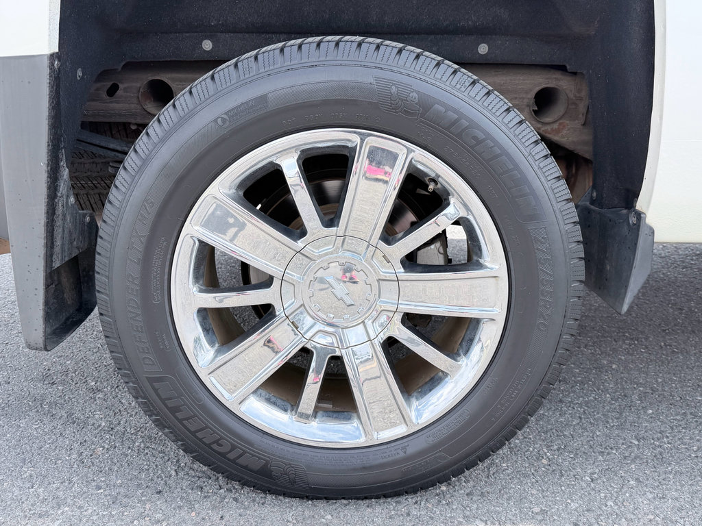 Used 2015 Chevrolet Silverado 1500 High Country w/ High Country Premium Package image 37