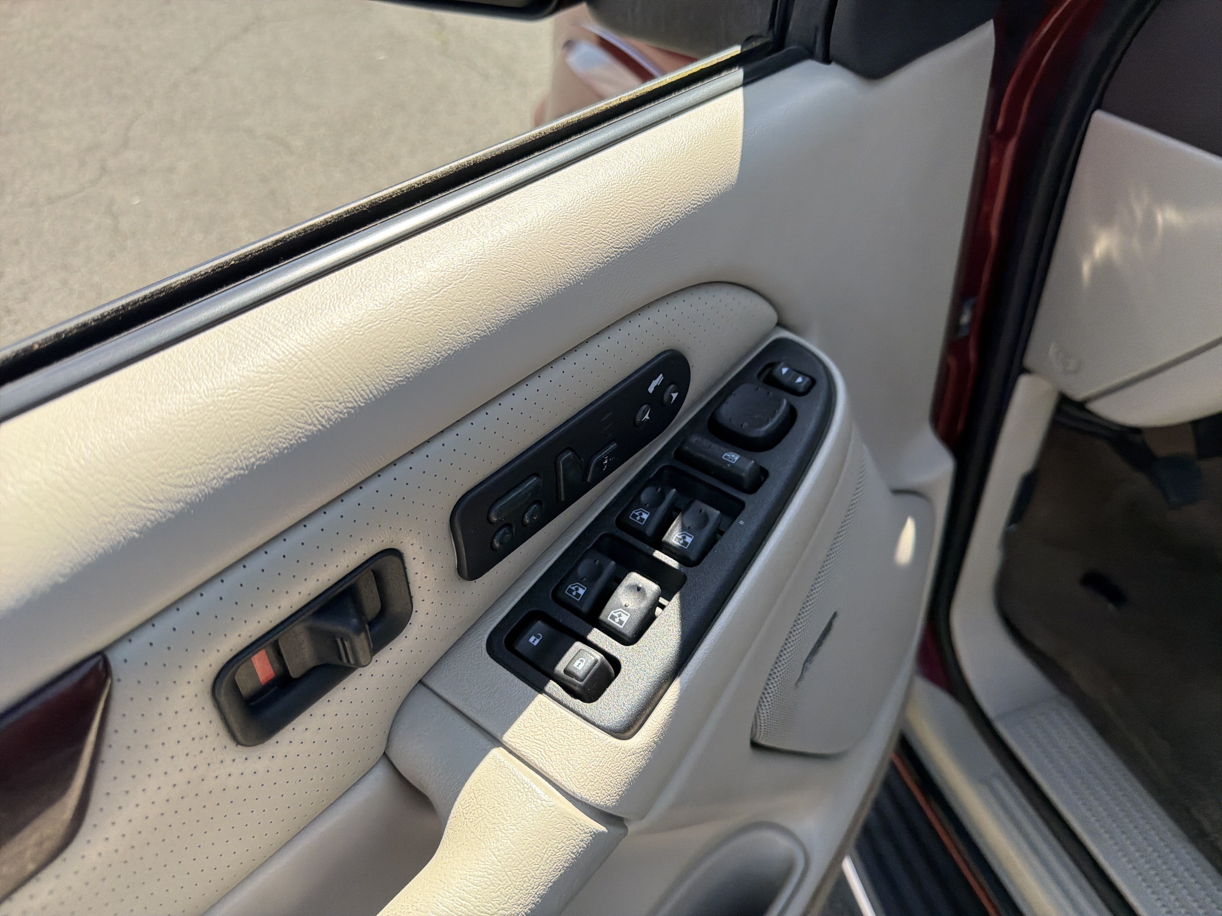 Used 2003 Cadillac Escalade AWD image 14