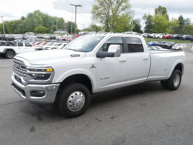 Used 2025 RAM 3500 Longhorn w/ Towing Technology Group image 10