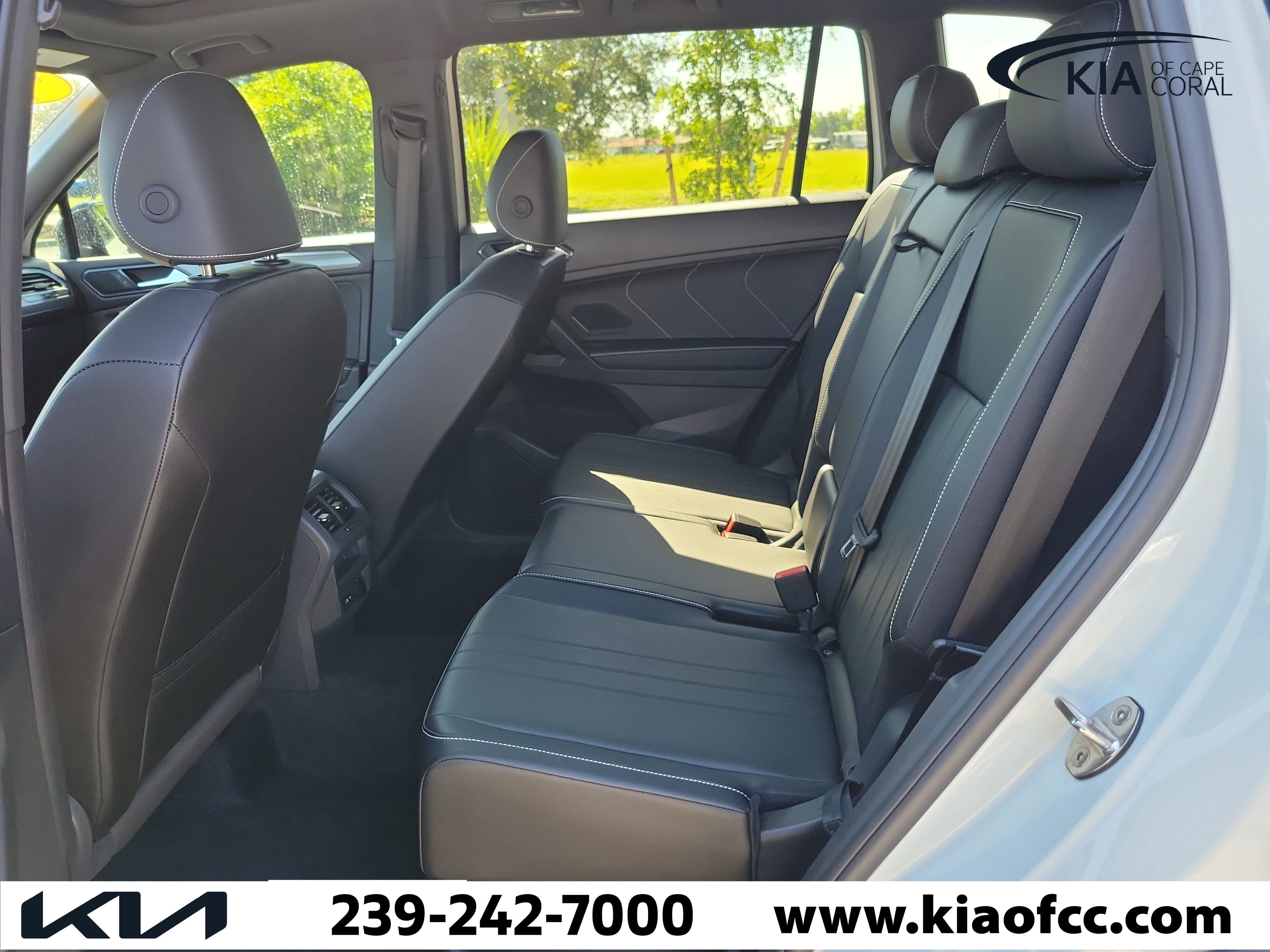 Used 2024 Volkswagen Tiguan SE R-Line AWD/4WD image 13