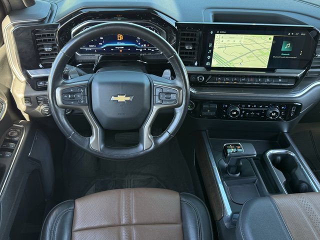 Used 2023 Chevrolet Silverado 1500 High Country w/ Technology Package AWD/4WD image 12