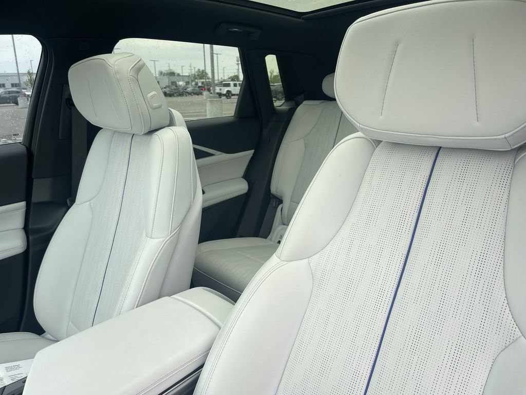 Certified 2024 Cadillac Lyriq Luxury w/ LPO, Floor Liner Package AWD/4WD image 17