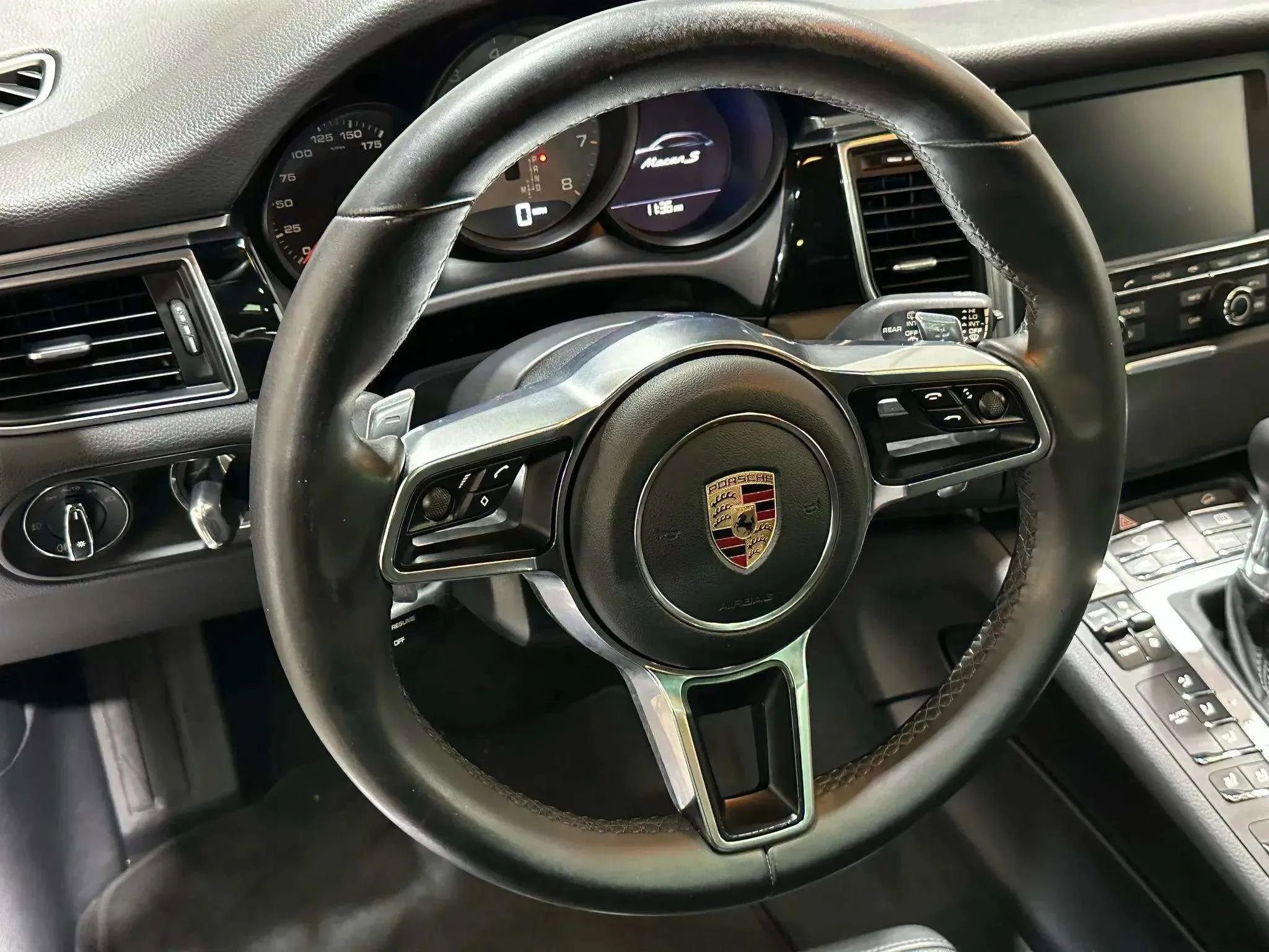 Used 2016 Porsche Macan S image 24