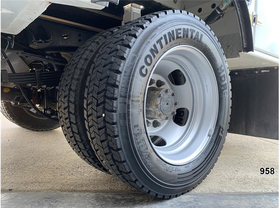 Used 2018 RAM 4500 Tradesman RWD image 28