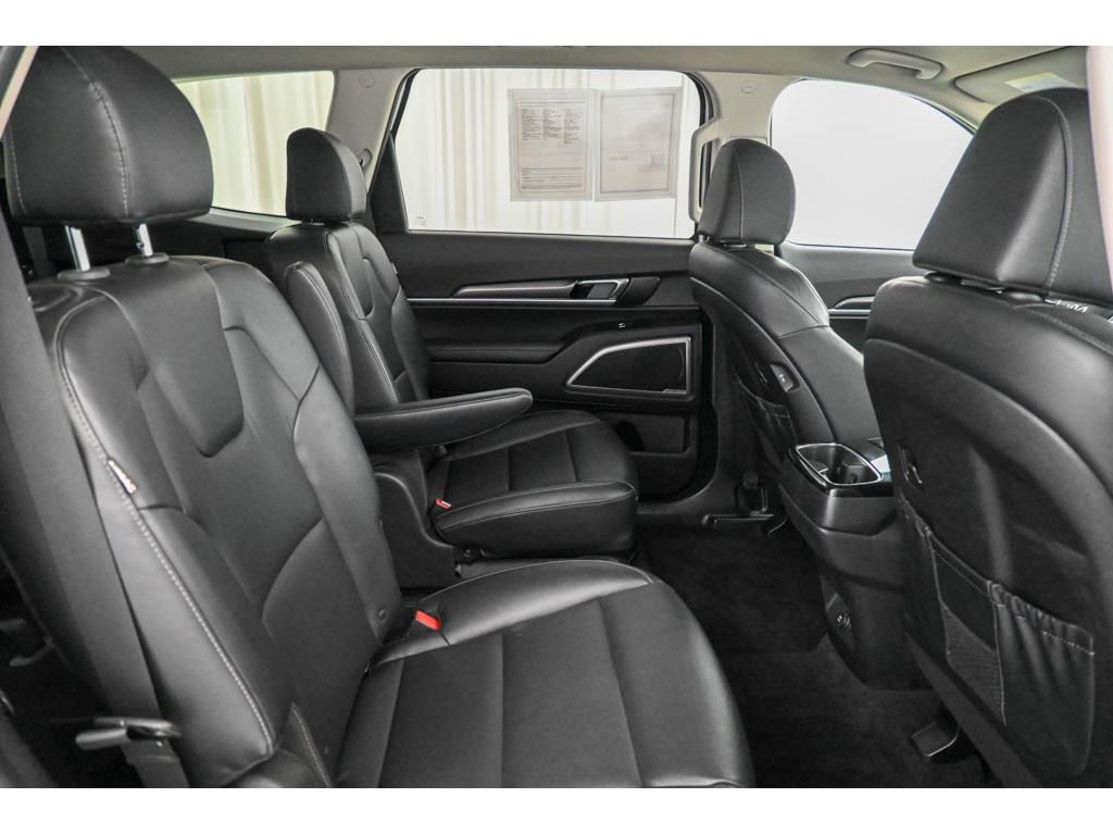 Used 2023 Kia Telluride S AWD/4WD image 18