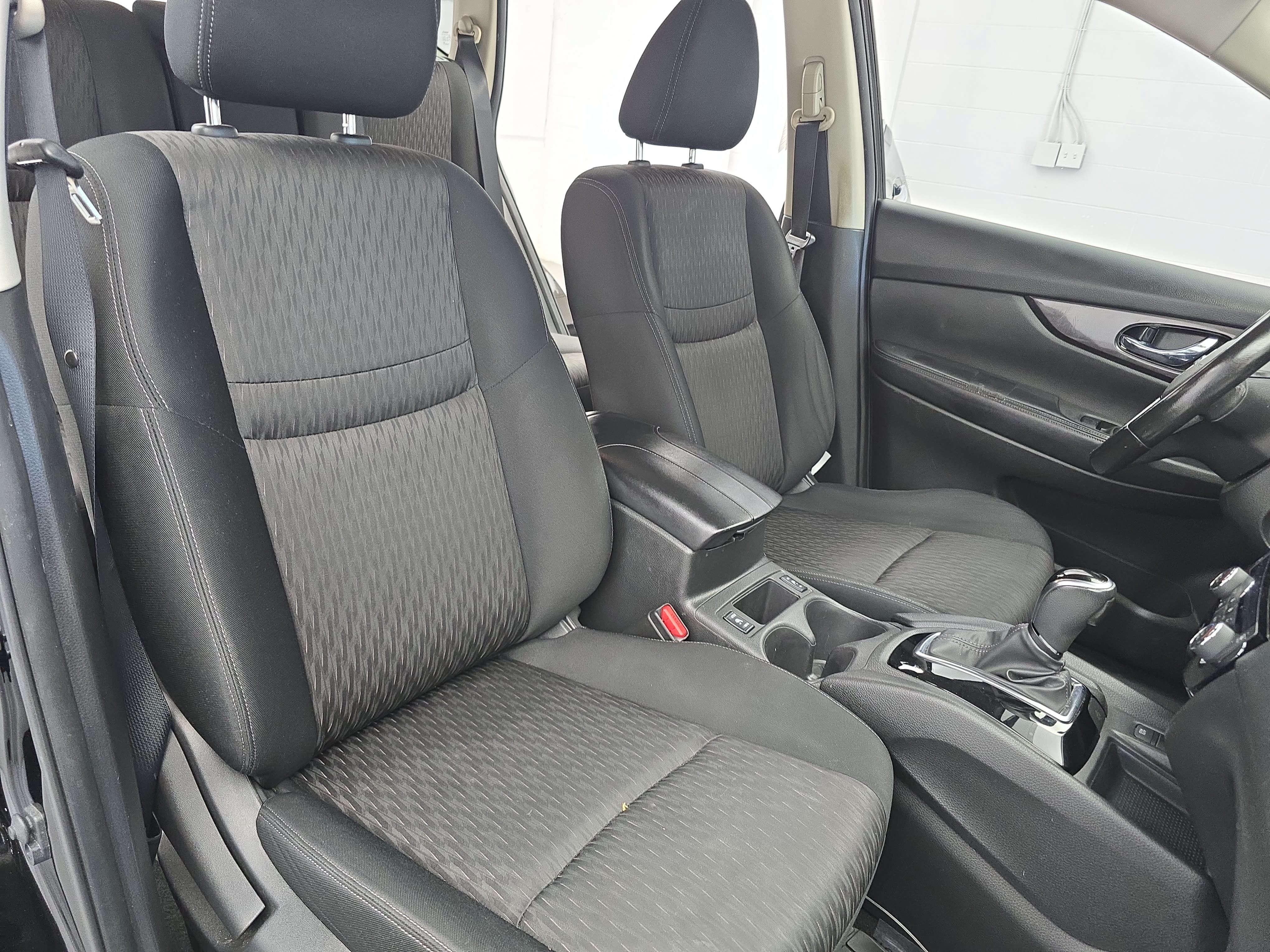 Used 2019 Nissan Rogue SV w/ Premium Package AWD/4WD image 10