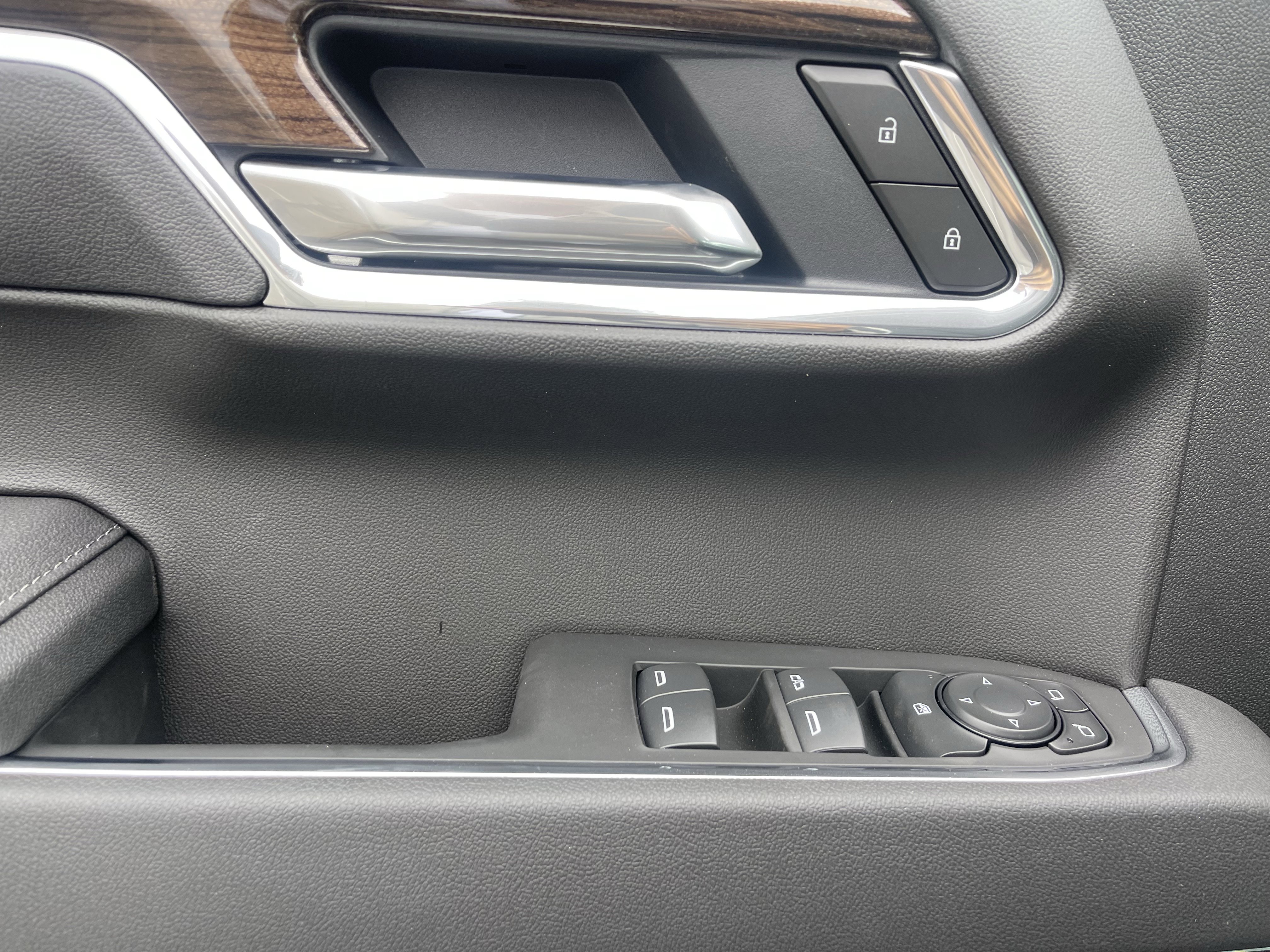 New 2026 Chevrolet Silverado 1500 LT Trail Boss w/ Convenience Package II image 31