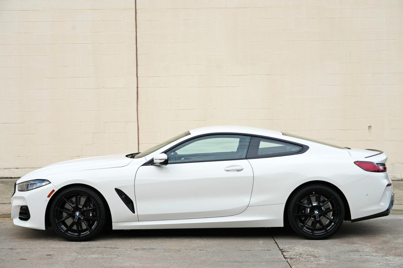 Used 2024 BMW 840i Coupe w/ M Sport Professional Package RWD image 45