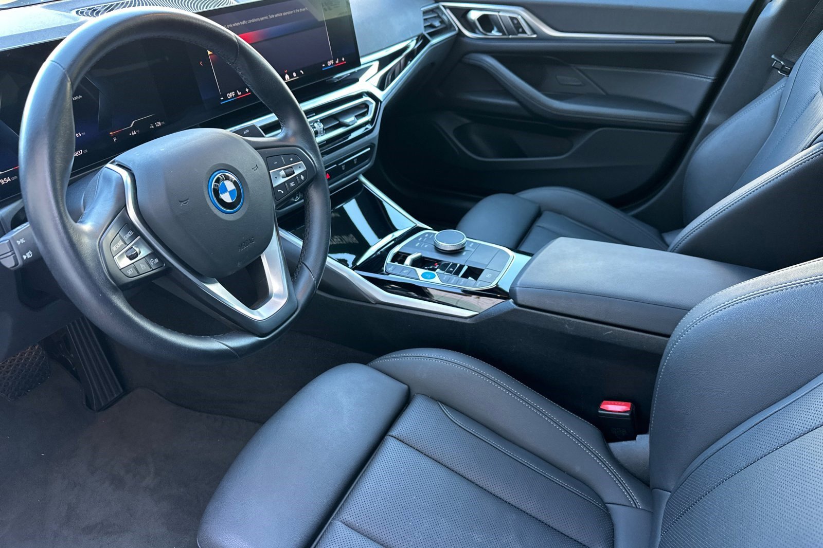 Certified 2024 BMW i4 eDrive35 w/ Convenience Package image 11