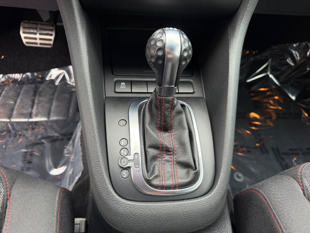 Used 2014 Volkswagen GTI Driver's Edition FWD image 17