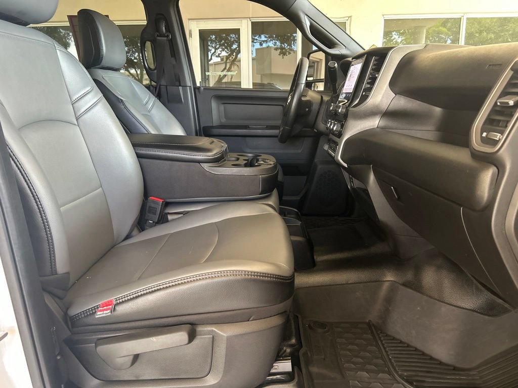 Used 2025 RAM 2500 Tradesman w/ Chrome Appearance Group AWD/4WD image 22