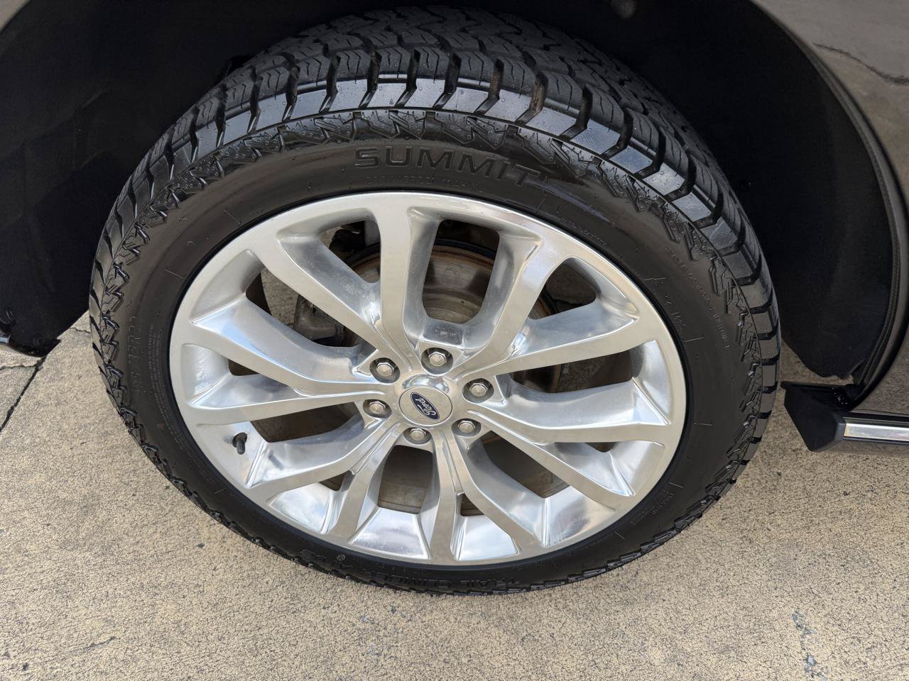 Used 2018 Ford Expedition Platinum AWD/4WD image 13
