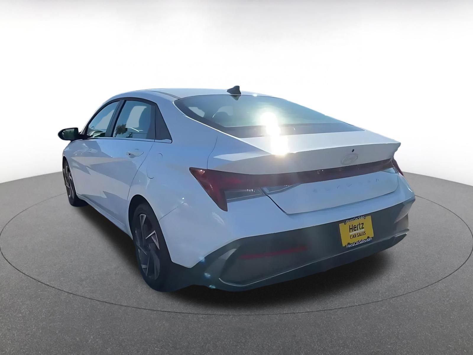 Used 2025 Hyundai Elantra SEL FWD image 10