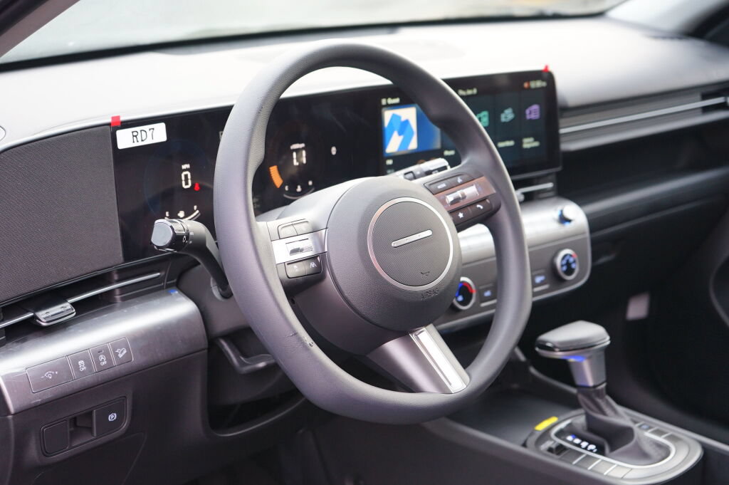 Used 2026 Hyundai Kona SE FWD image 13
