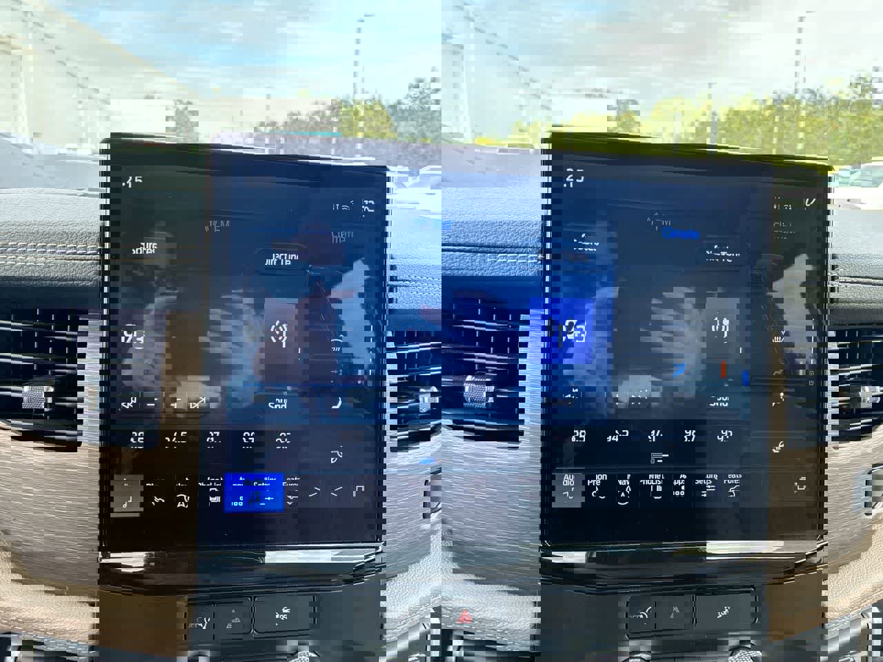 Used 2024 Ford Expedition Max Limited image 13