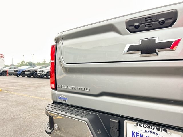 New 2026 Chevrolet Silverado 2500 LTZ w/ LTZ Plus Package AWD/4WD image 9
