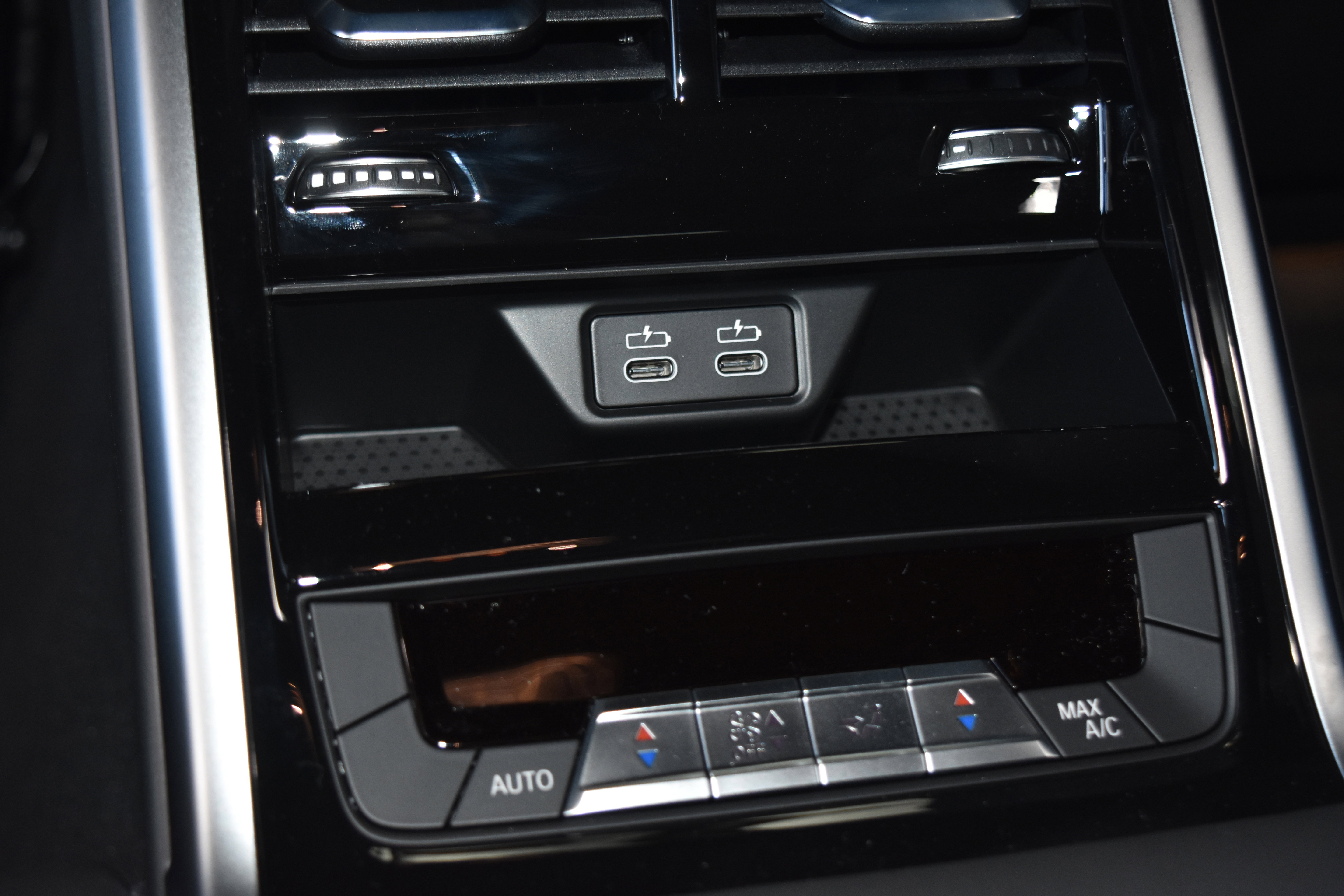 New 2026 BMW M850i xDrive image 21