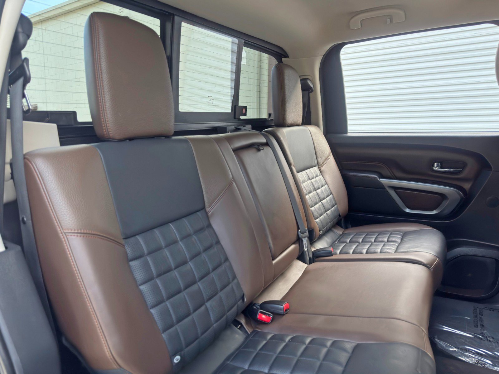 Used 2017 Nissan Titan Platinum Reserve AWD/4WD image 38