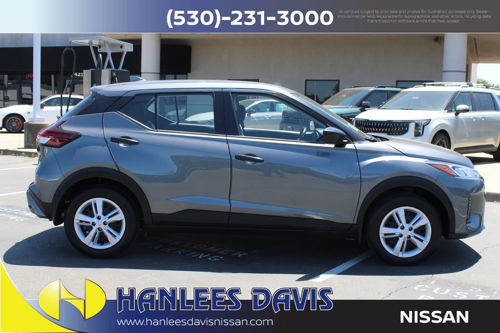 Used 2025 Nissan Kicks Play S FWD image 6