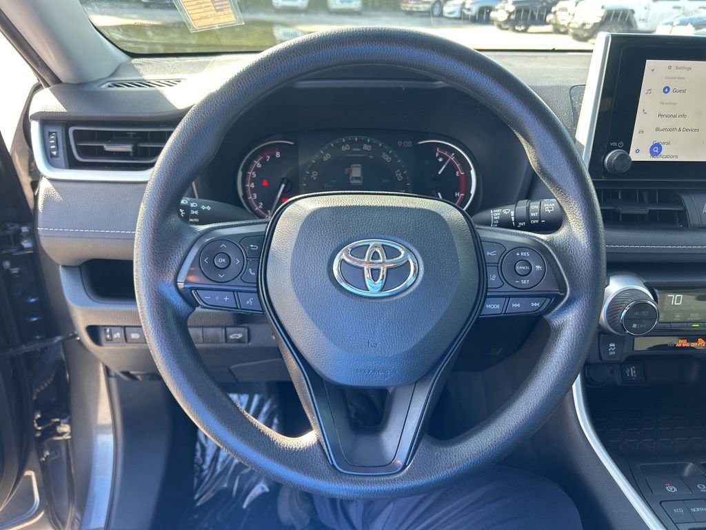Used 2023 Toyota RAV4 XLE image 16