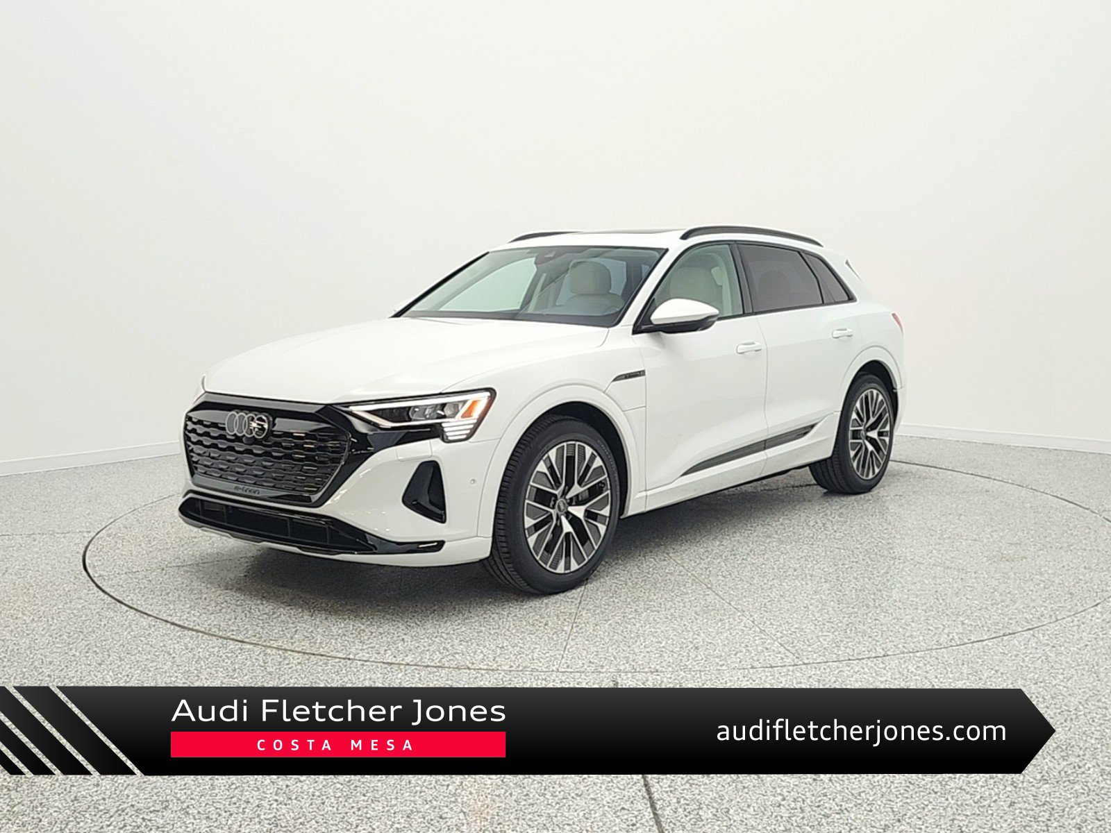 Used 2024 Audi Q8 e-tron Premium Plus w/ Premium Plus Package image 1