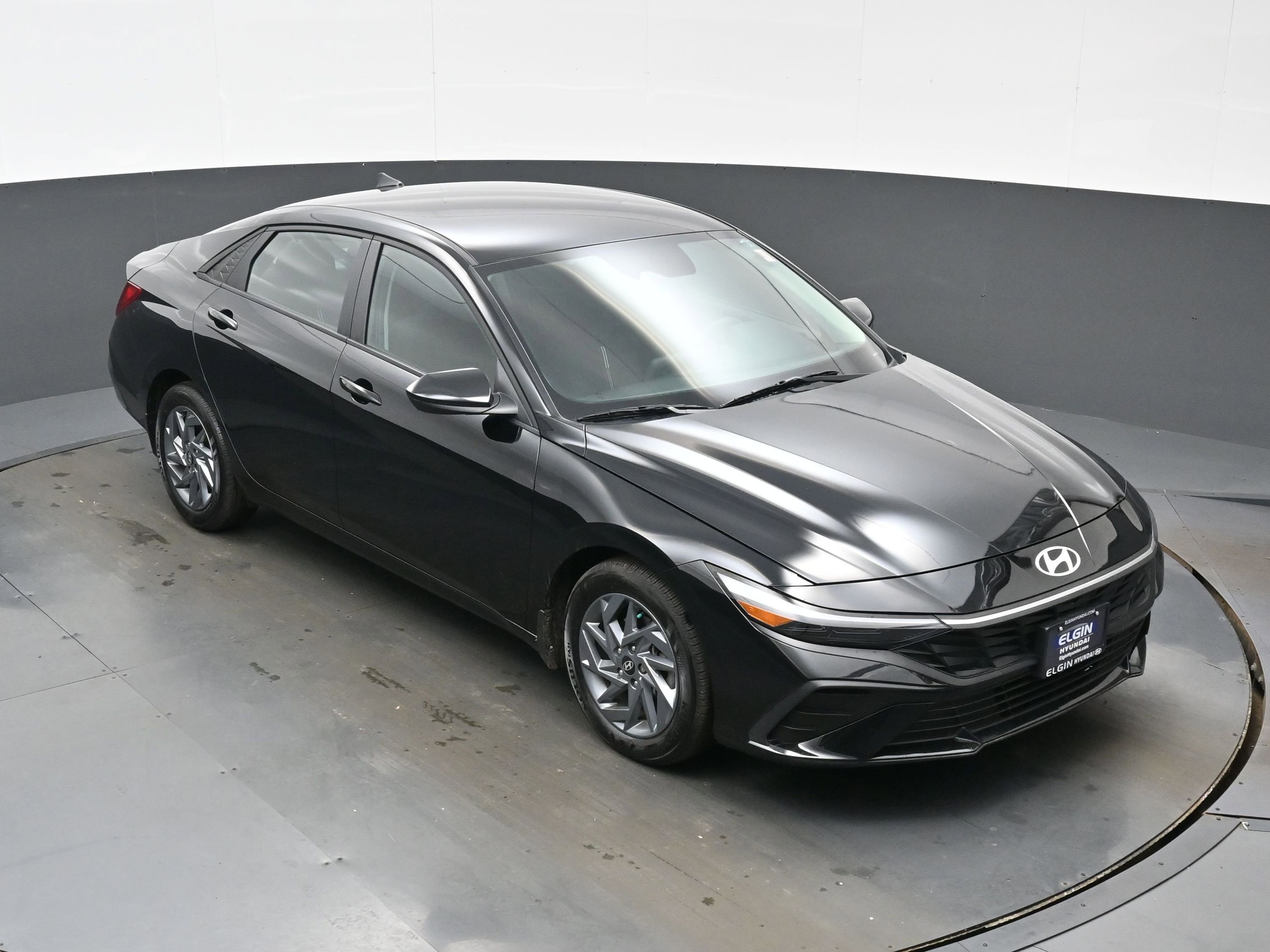 Used 2024 Hyundai Elantra SEL image 36