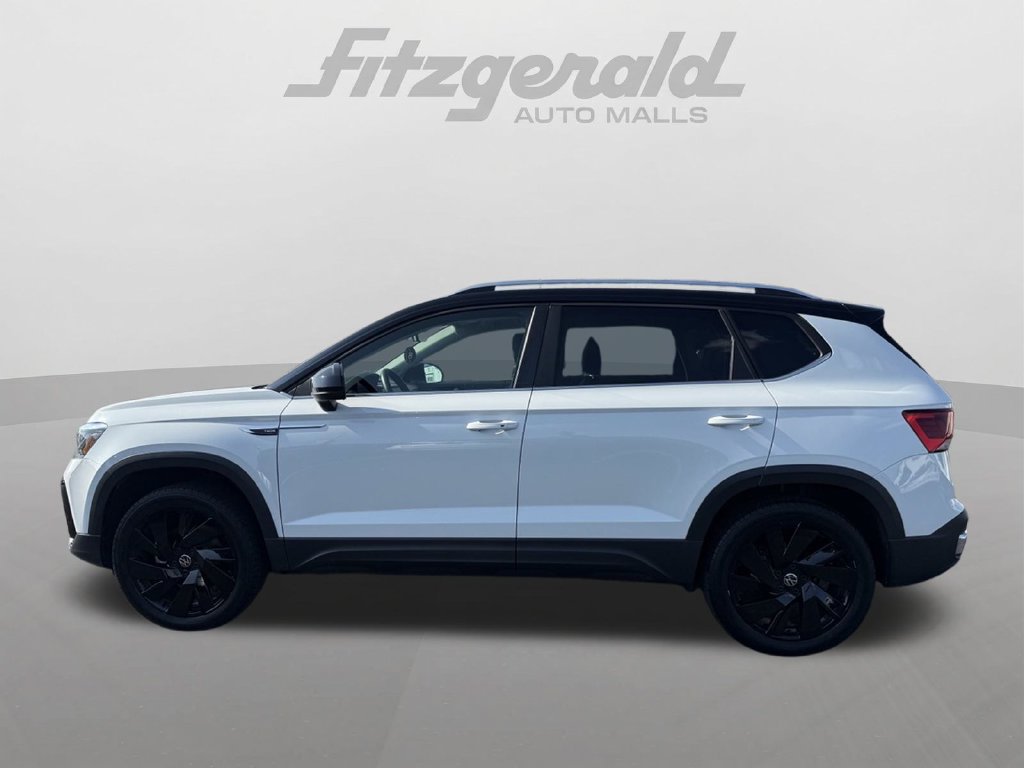 Used 2024 Volkswagen Taos SE AWD/4WD image 11