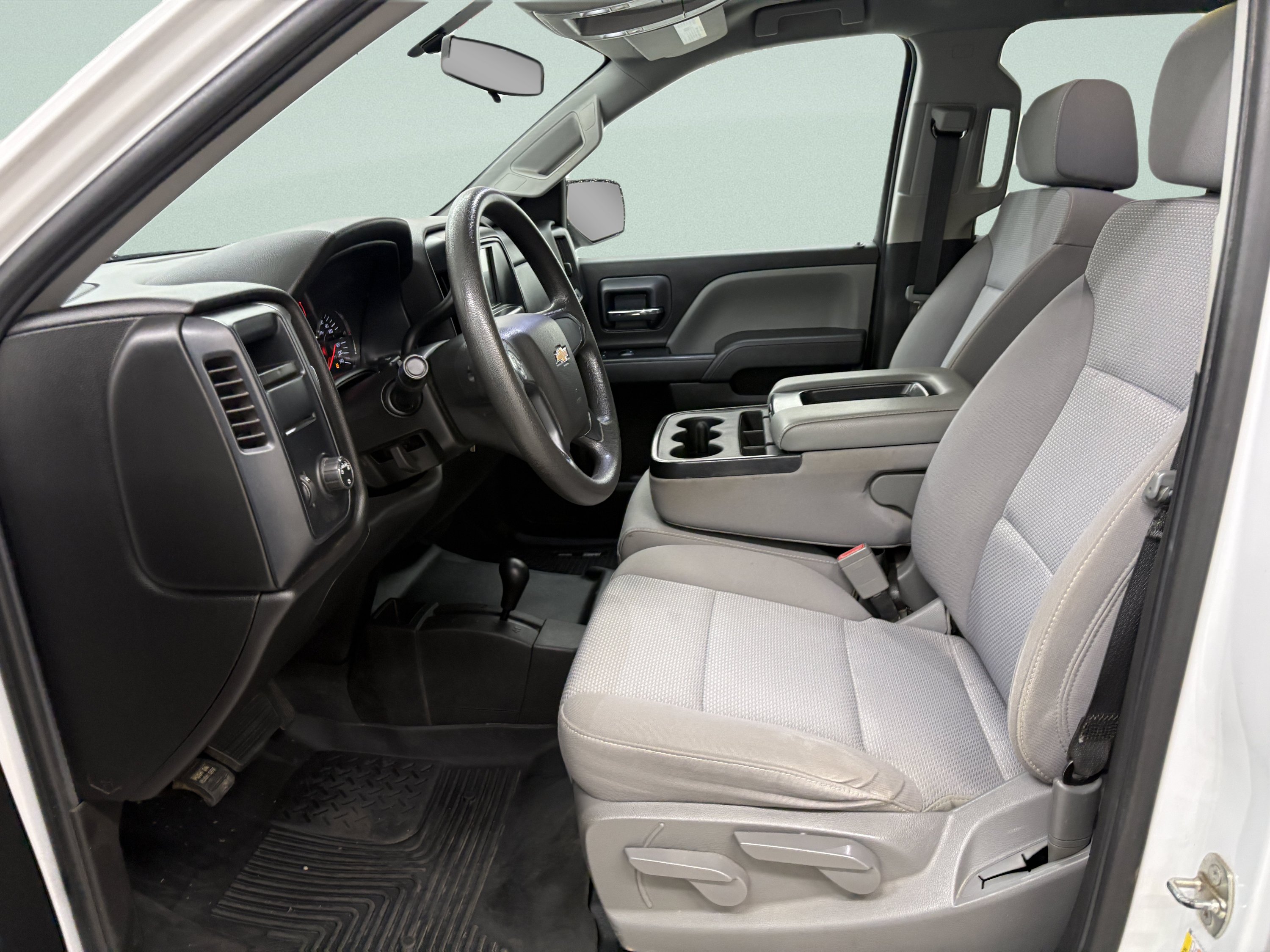 Used 2018 Chevrolet Silverado 1500 4x4 Double Cab image 11