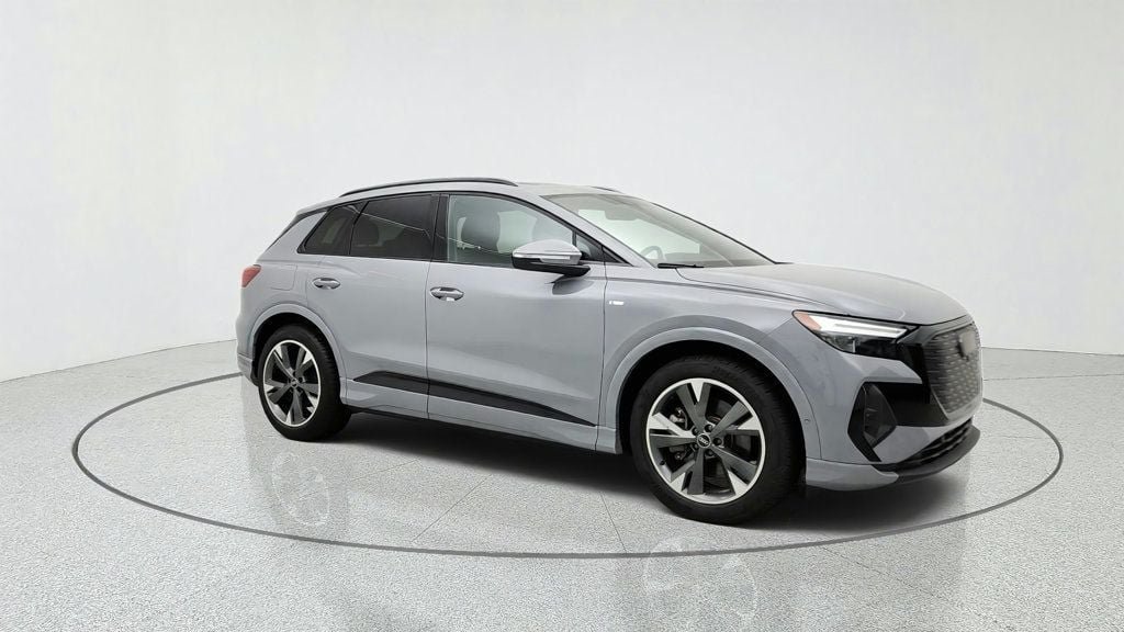 Used 2024 Audi Q4 e-tron Premium Plus w/ Premium Plus AWD/4WD image 3