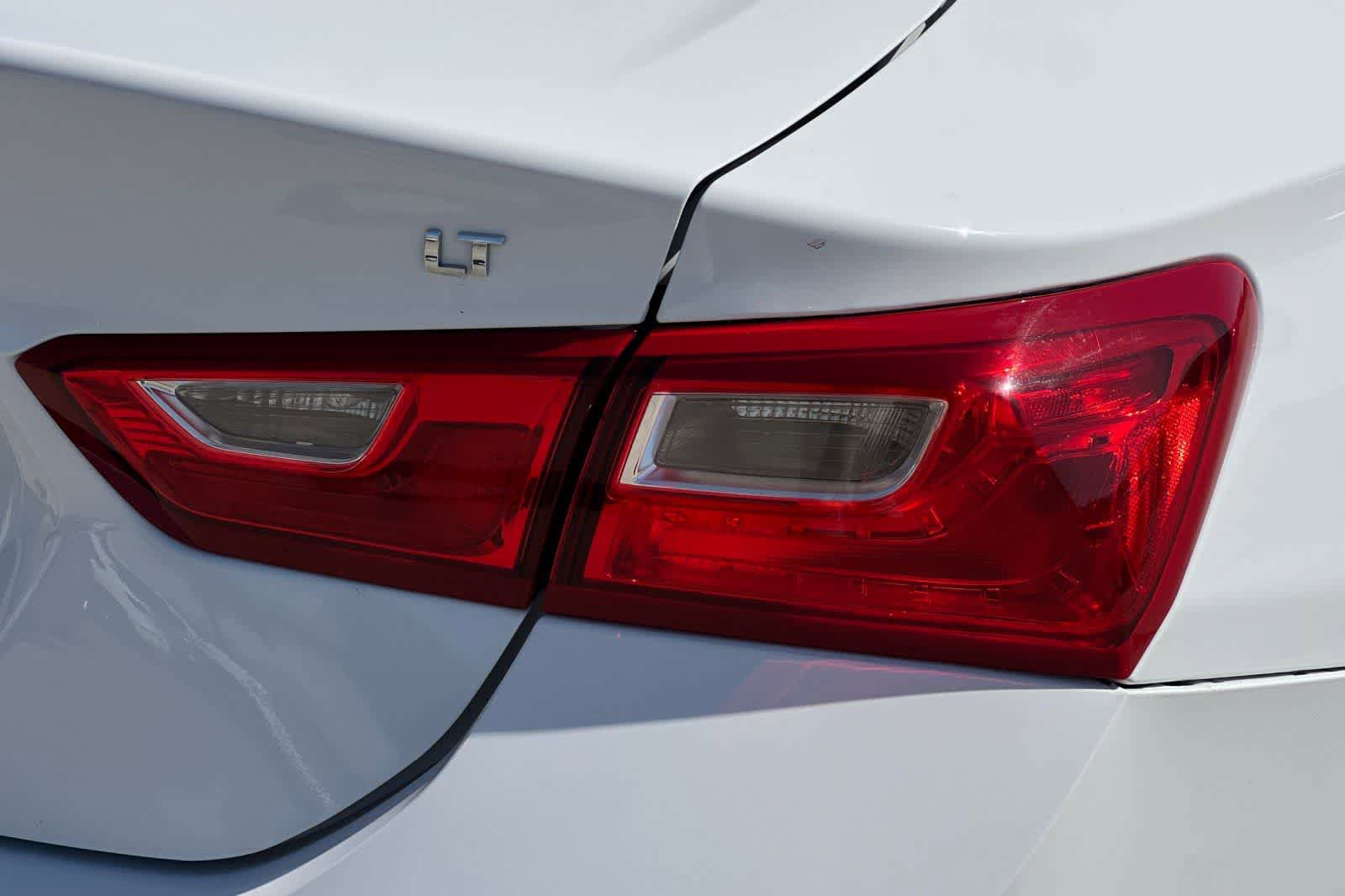 Used 2023 Chevrolet Malibu LT FWD image 34