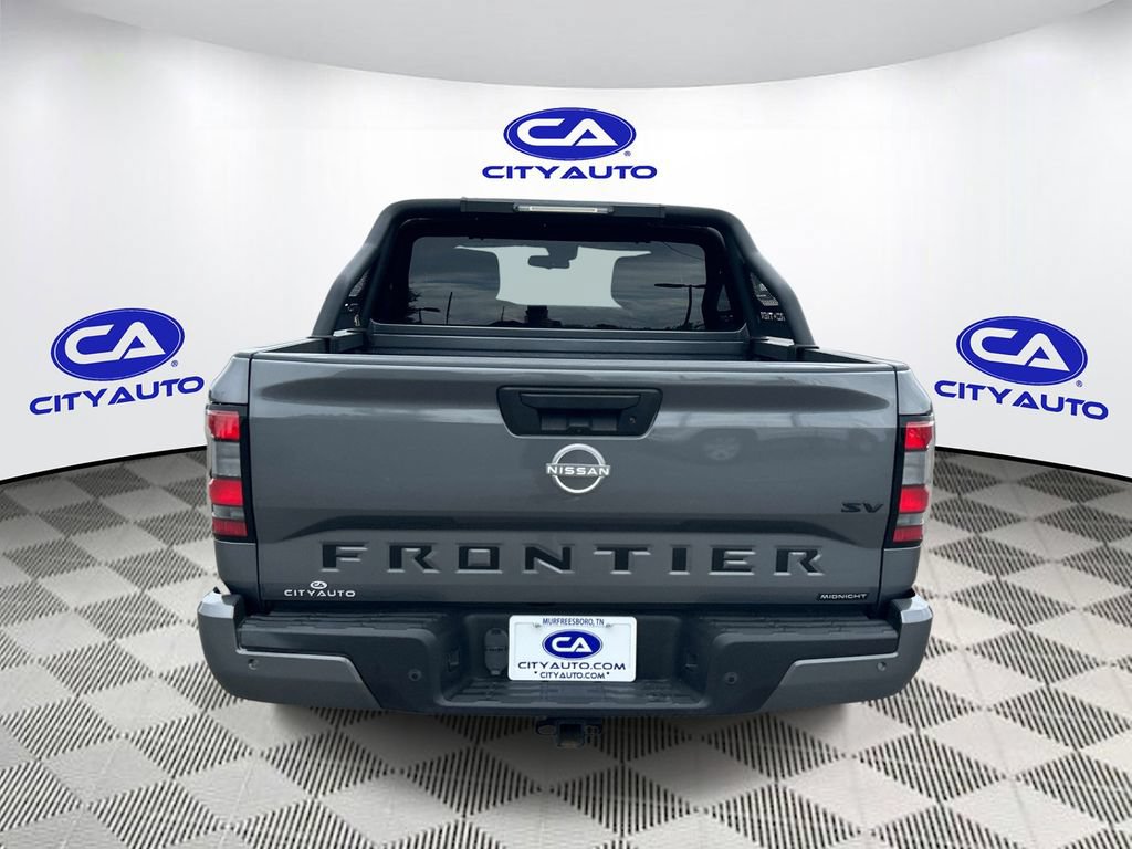 Used 2023 Nissan Frontier SV w/ Midnight Edition Package RWD image 4
