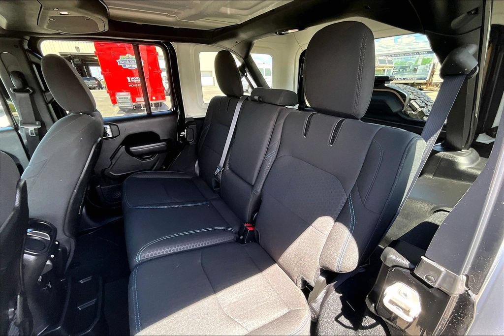 Used 2024 Jeep Wrangler Unlimited Rubicon 4xe AWD/4WD image 25