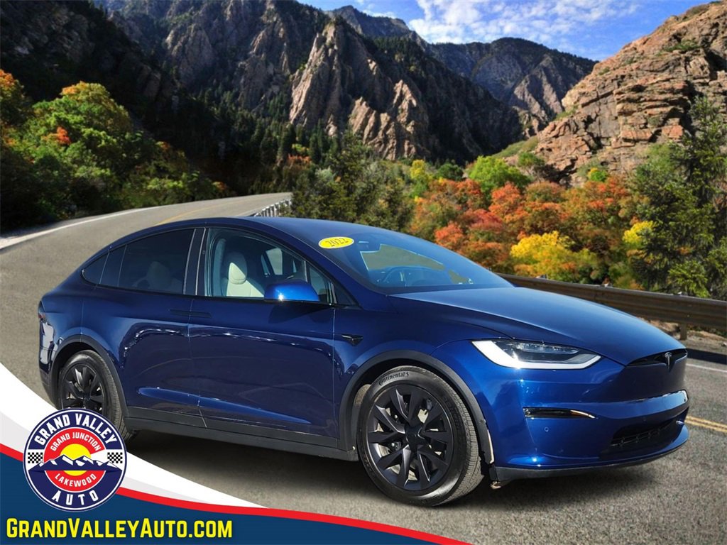 Used 2022 Tesla Model X image 1
