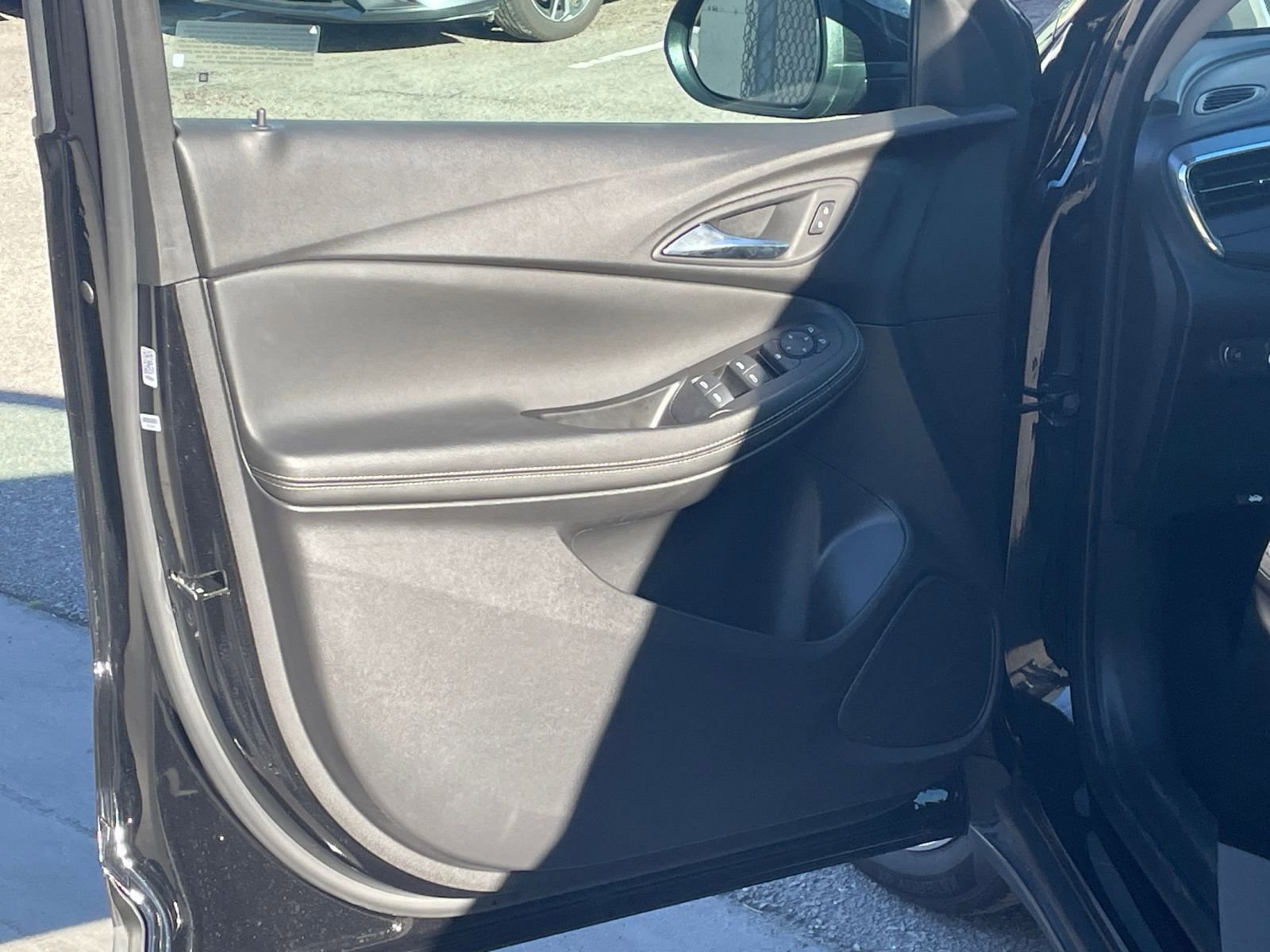 Used 2025 Buick Encore GX Preferred image 18