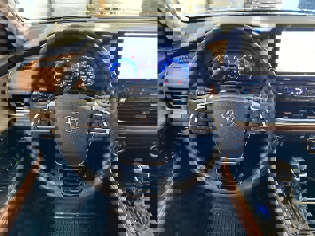 Used 2024 Toyota Grand Highlander Platinum image 14