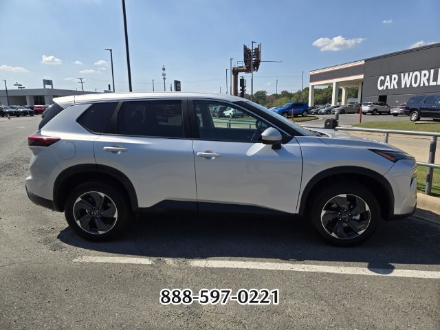 Used 2025 Nissan Rogue SV FWD image 6