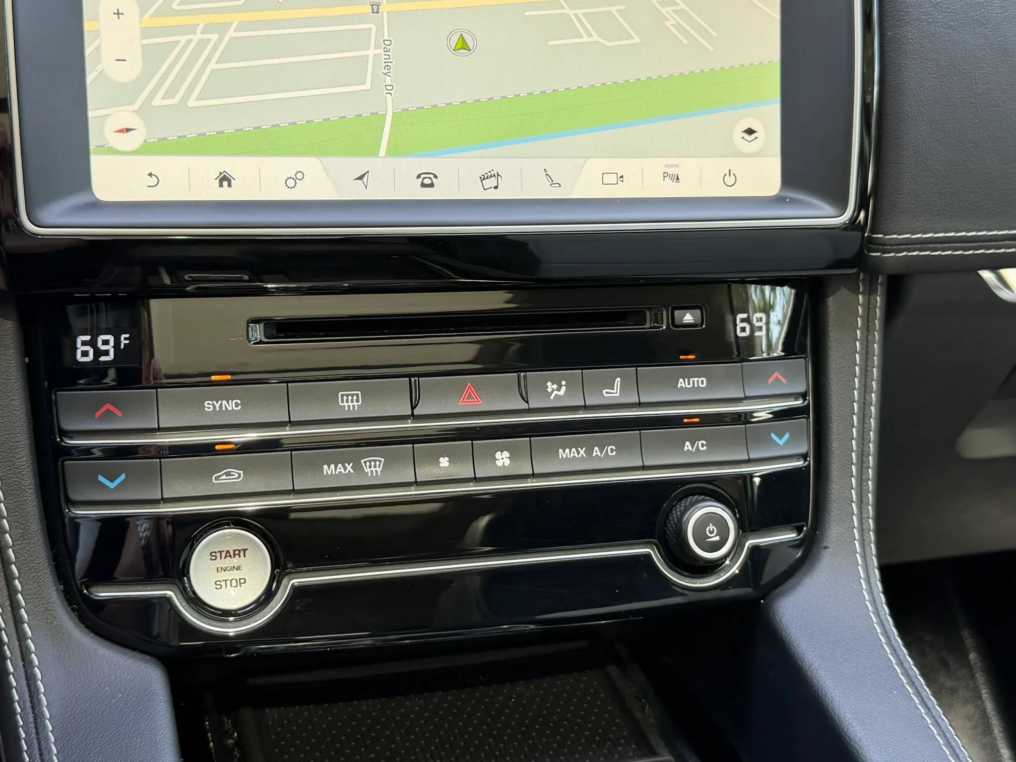 Used 2020 Jaguar F-PACE R-Sport AWD/4WD image 18