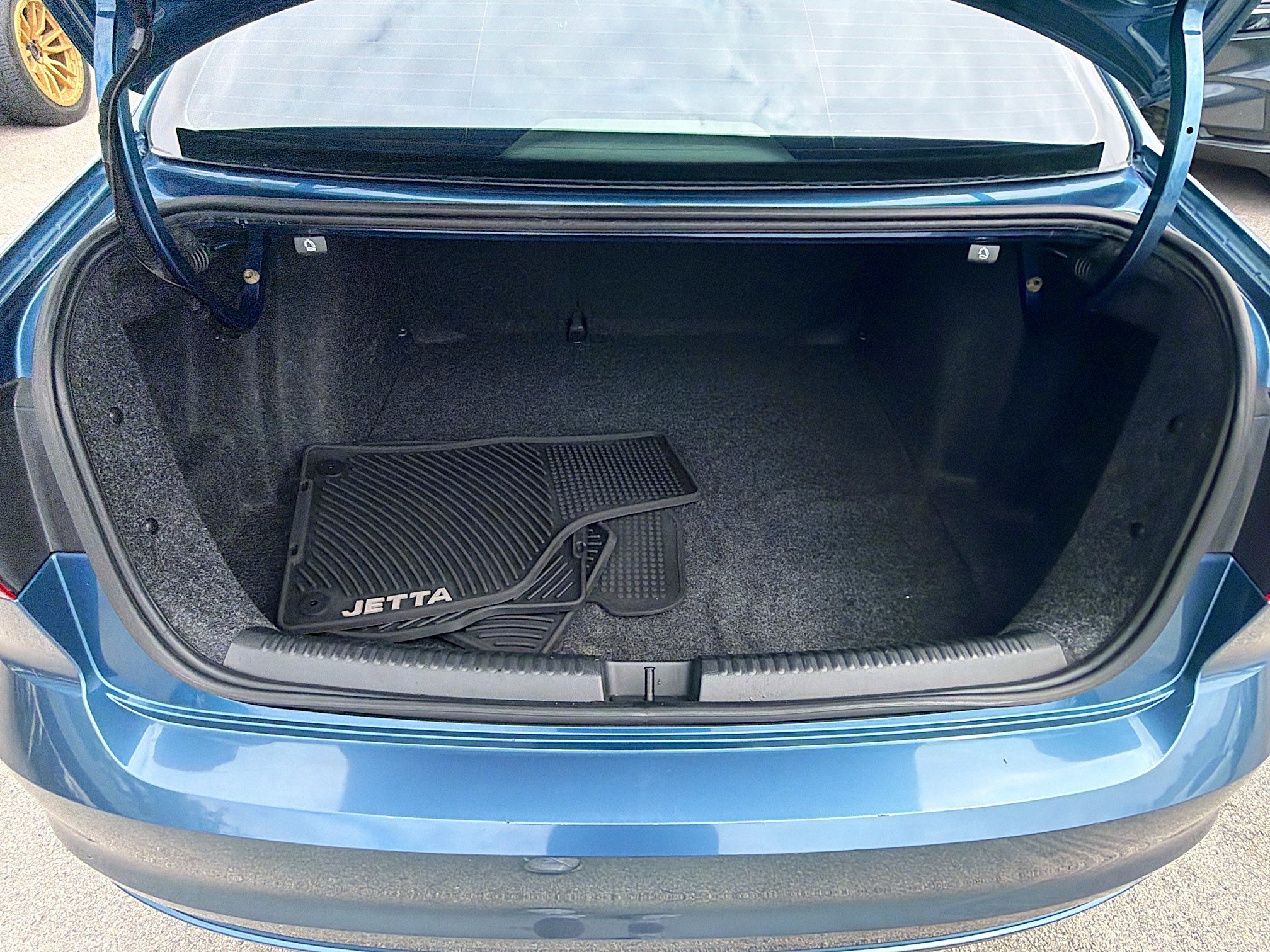Used 2016 Volkswagen Jetta S image 25