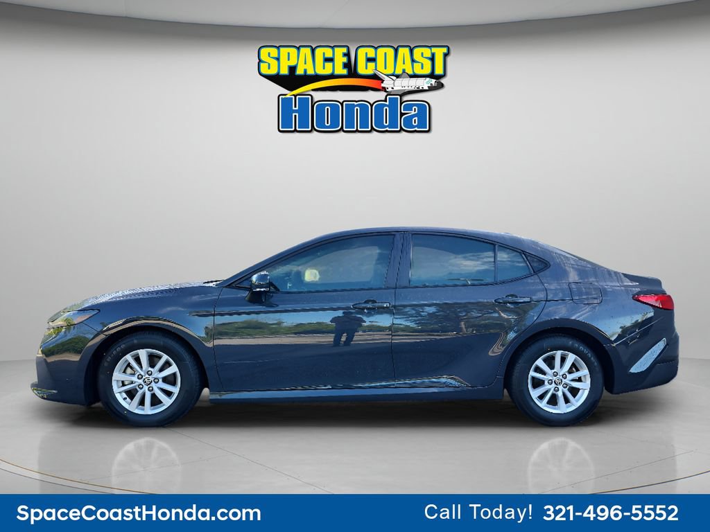 Used 2025 Toyota Camry LE FWD image 6