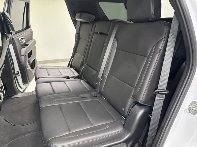 Used 2021 Chevrolet Tahoe Z71 w/ Luxury Package AWD/4WD image 28