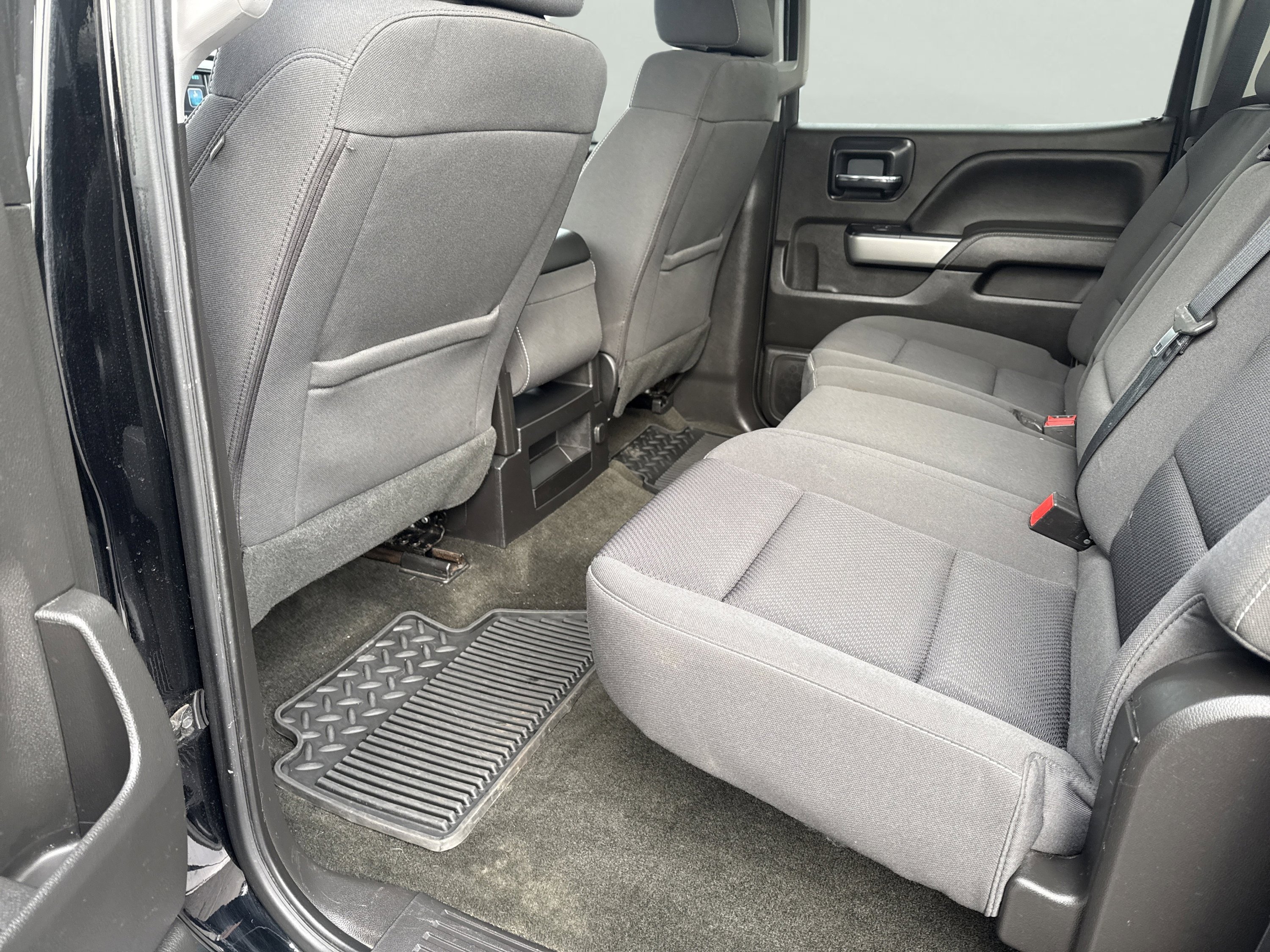 Used 2018 Chevrolet Silverado 1500 LT w/ All Star Edition image 9