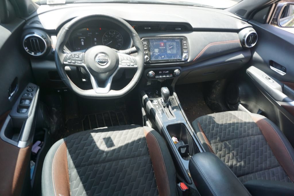 Used 2021 Nissan Kicks SR w/ Interior Electronics Package FWD image 5