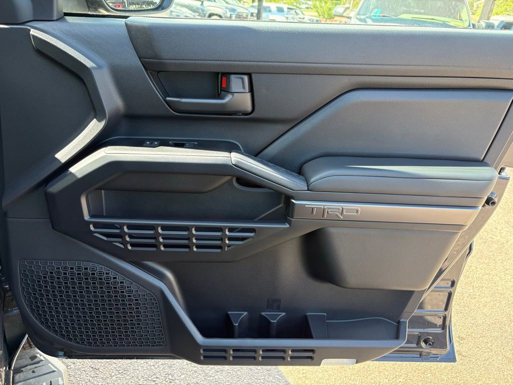 Used 2025 Toyota 4Runner TRD Off-Road image 34