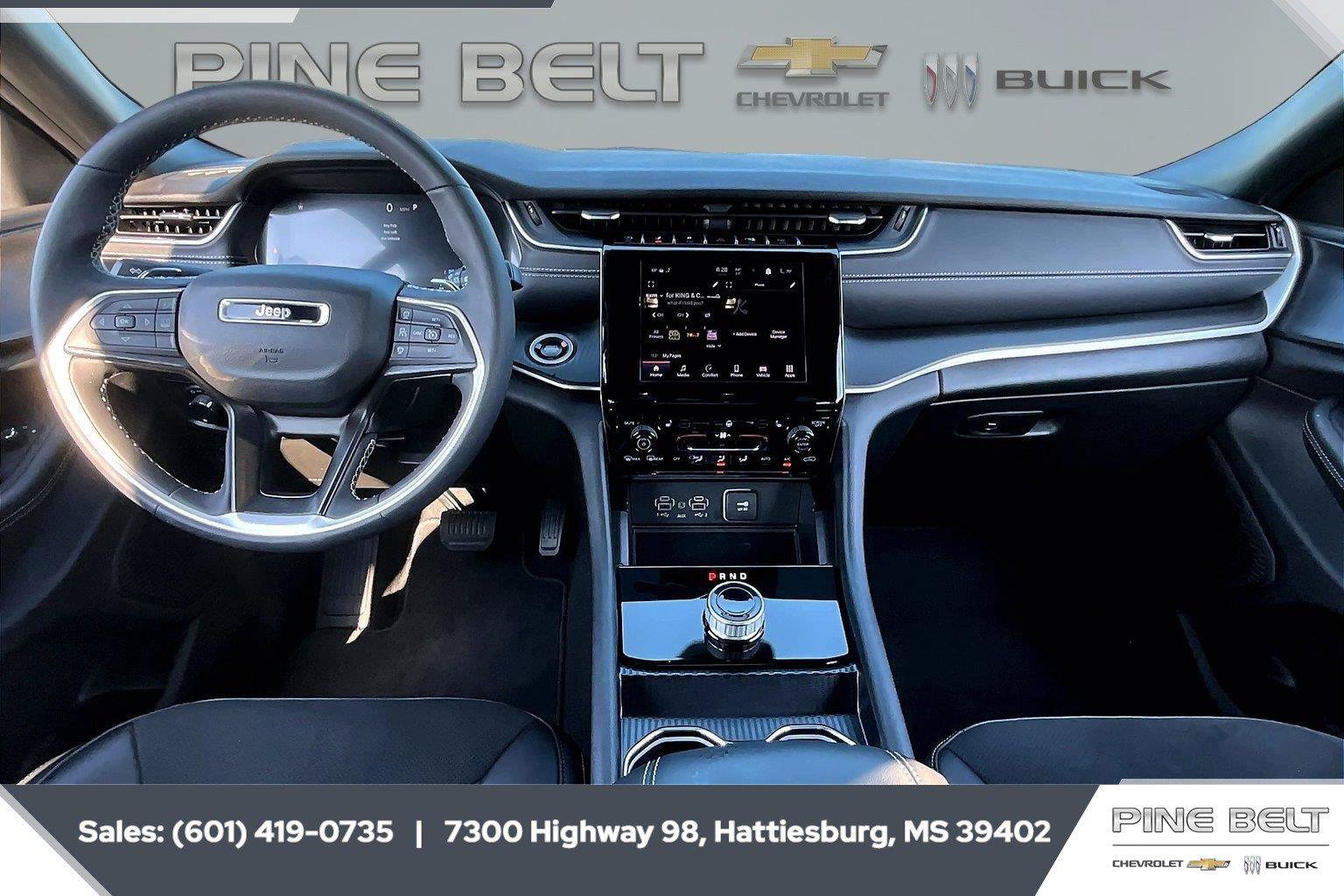 Used 2025 Jeep Grand Cherokee L Altitude RWD image 13