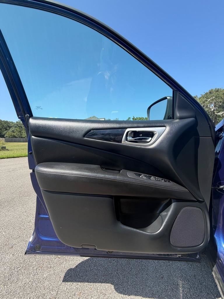 Used 2019 Nissan Pathfinder S FWD image 9