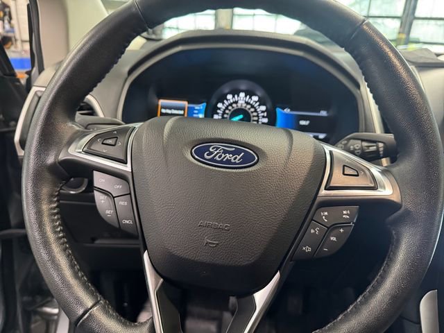 Used 2023 Ford Edge SEL image 19