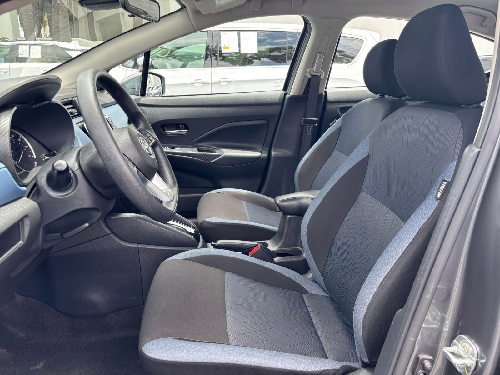 Used 2025 Nissan Versa SV FWD image 24
