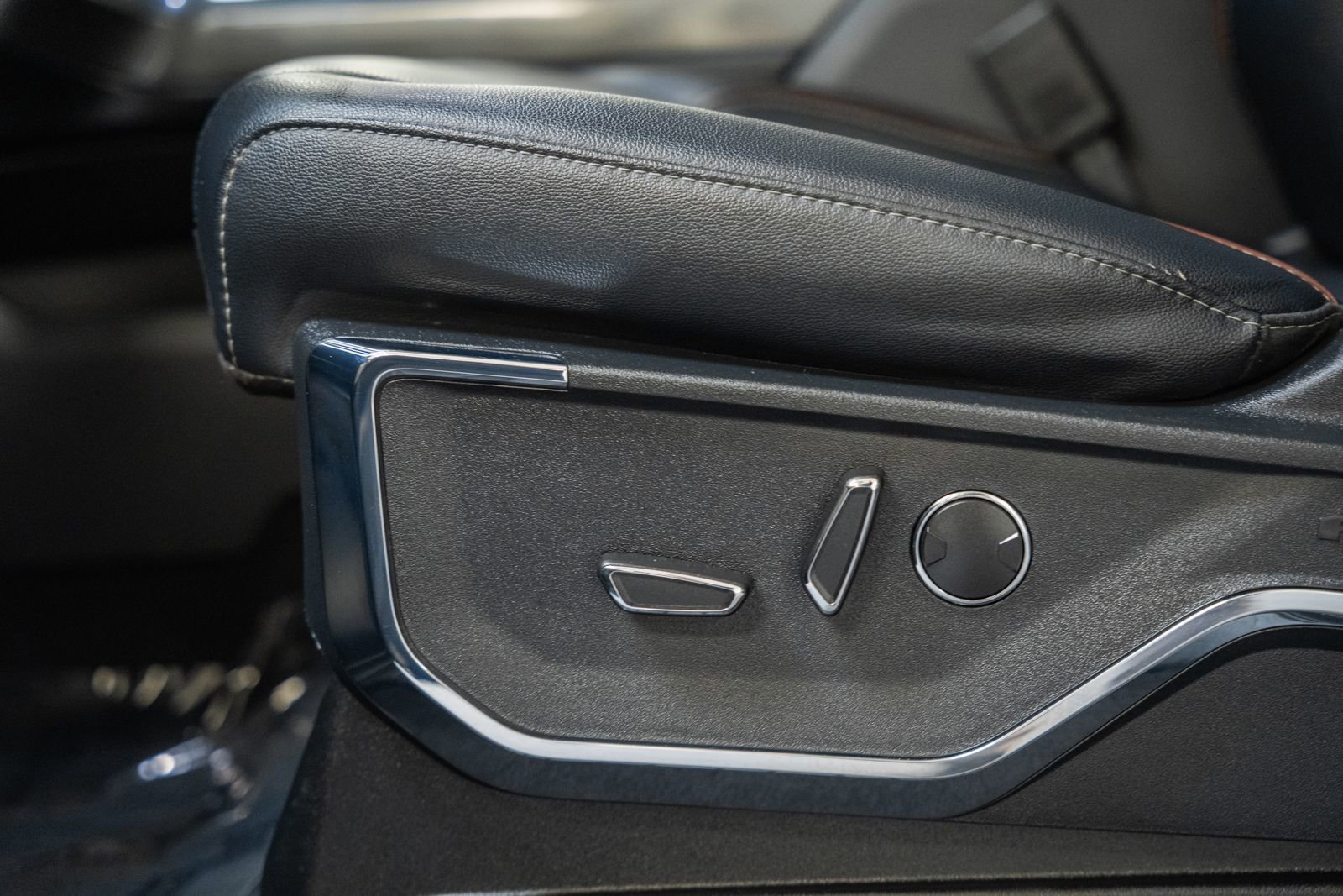 Certified 2023 Ford F150 Lariat w/ Equipment Group 502A High image 48